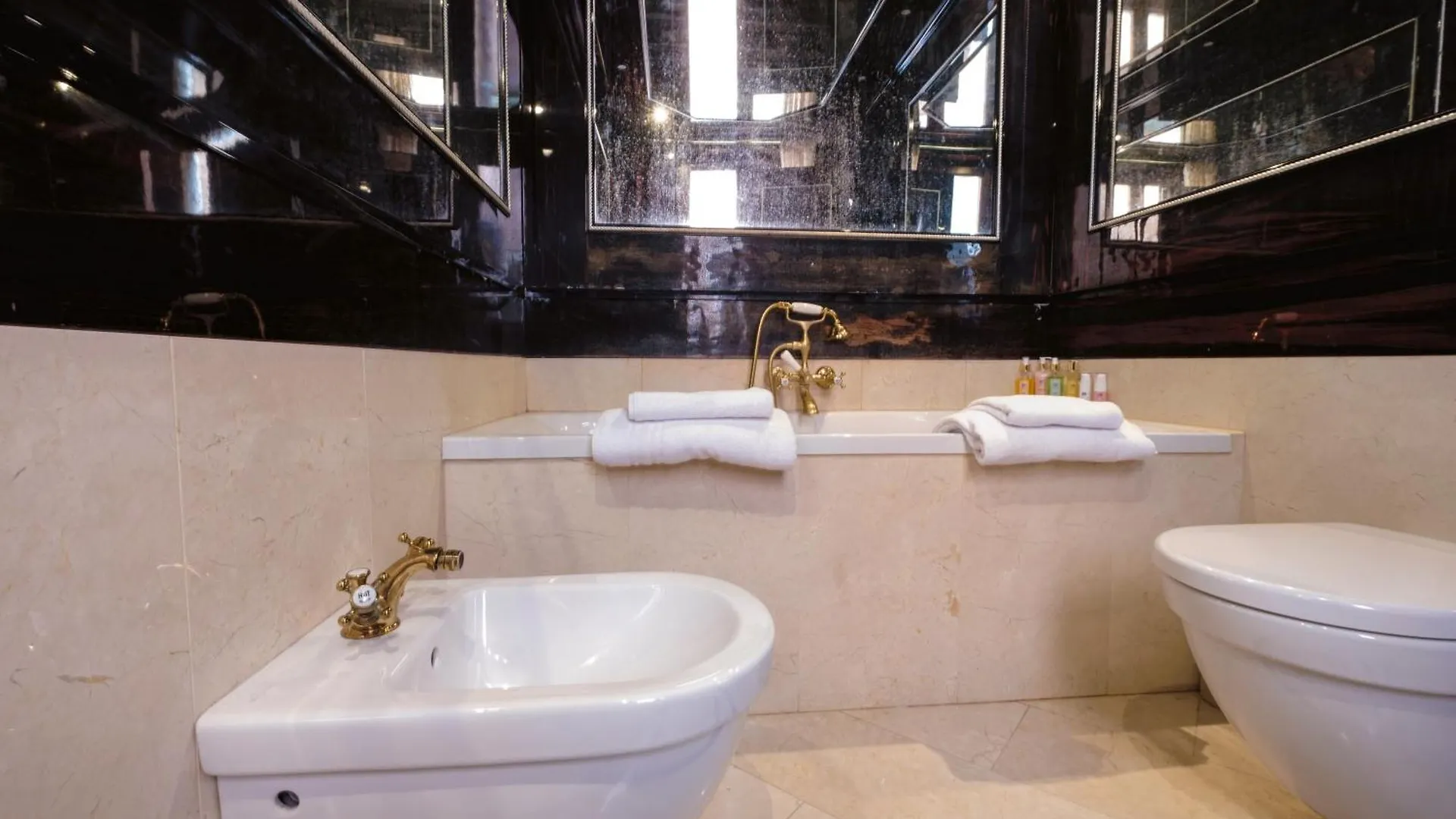Guest house Palazzo Ca' Bernardo By Francesco Molon Hotel Venice